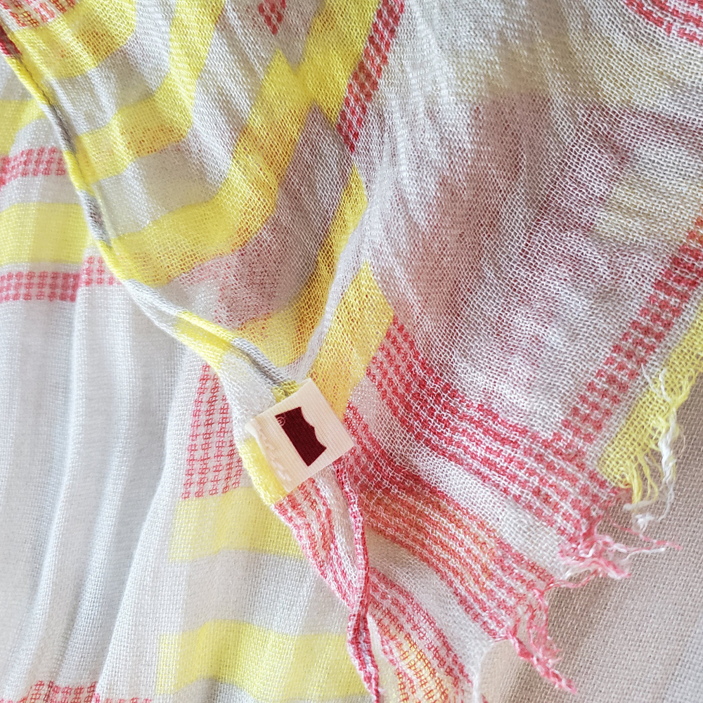 Levi's Scarf Wrap Geometric Soft Gauzy red yellow